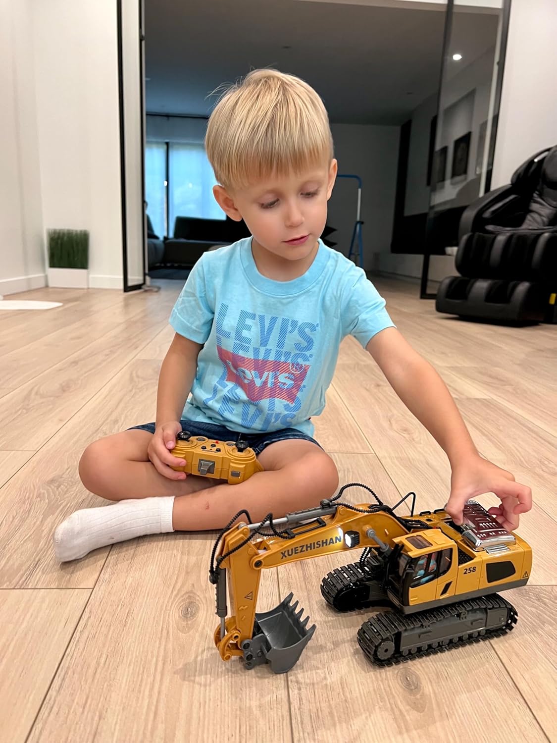 Remote Control Excavator Construction Toys for Boys, 2×1200mAh RC Construction Truck with Metal Shovel & Light, 11CH Excavator Toys for Boys 3-5 4-7 8-12 Year Old Kids Christmas Birthday Gift,120+Mins - Image 9